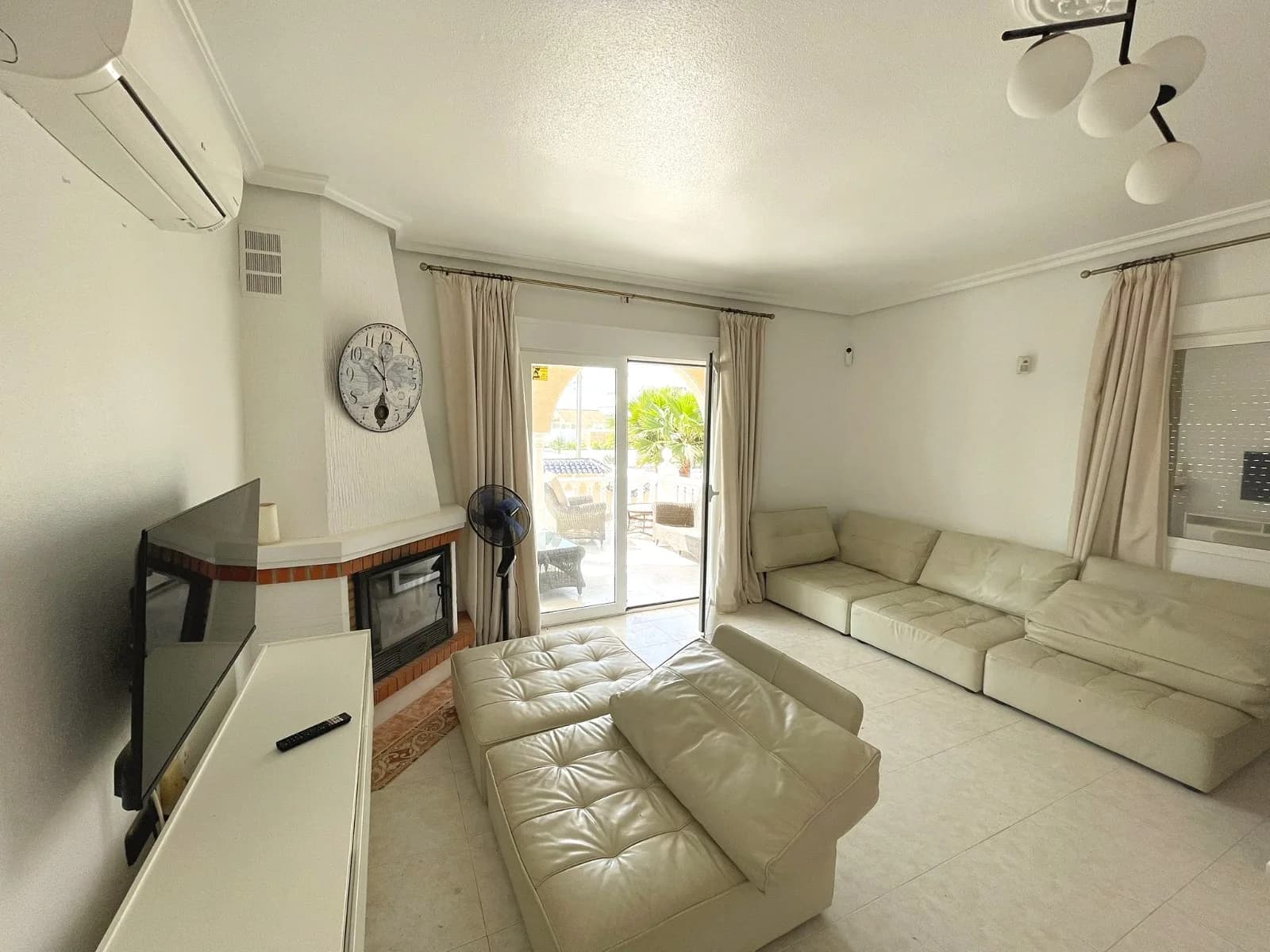 Detached Villa In Ciudad Quesada - Image 5