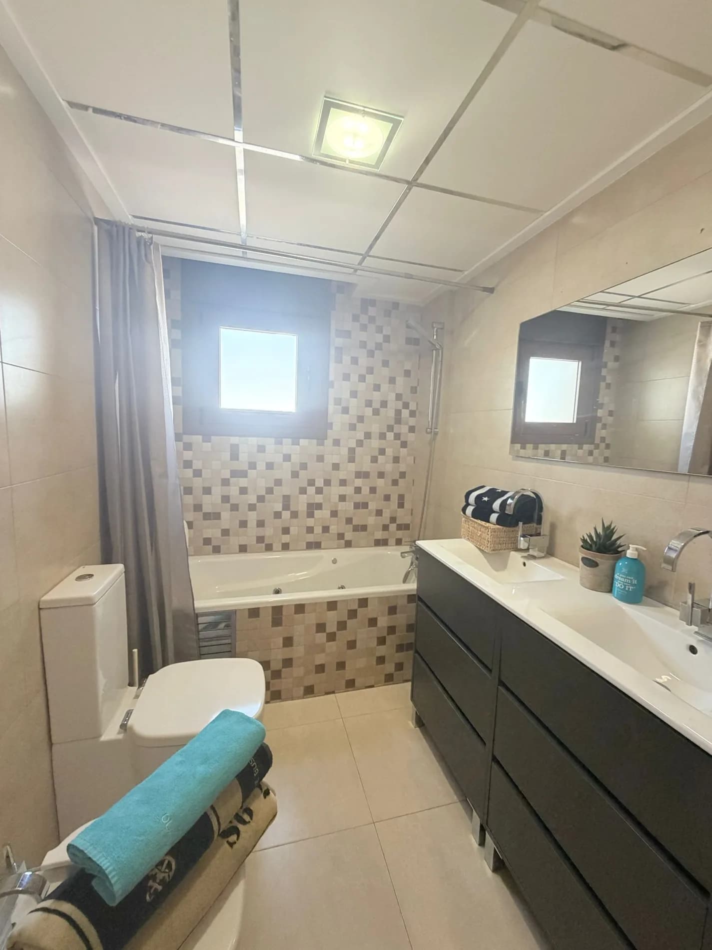 Apartment de 3 dormitorios en venta en Guardamar del Segura, Alicante - Image 6