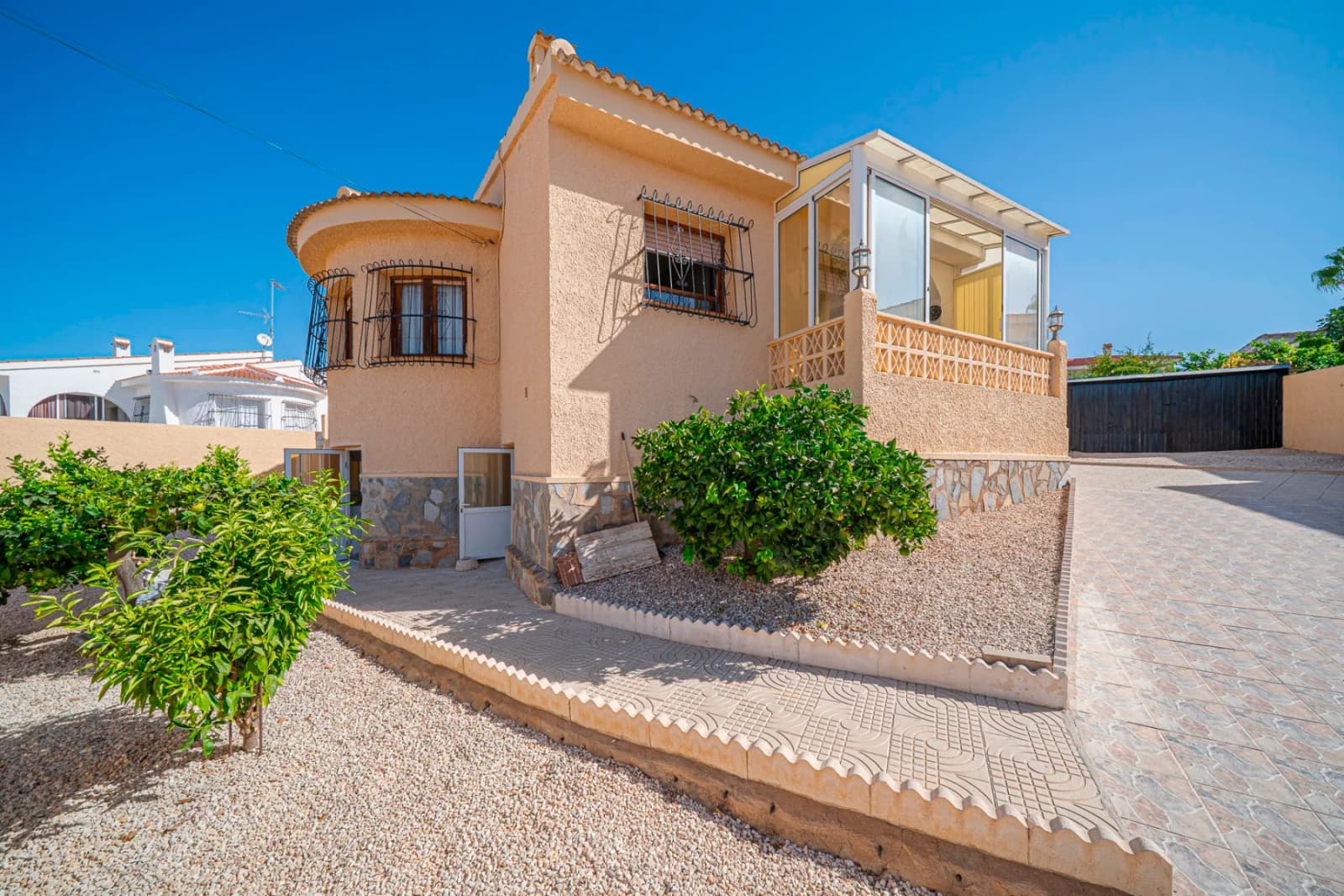 Villa de 5 dormitorios en venta en Ciudad Quesada - Rojales, Alicante - Image 4