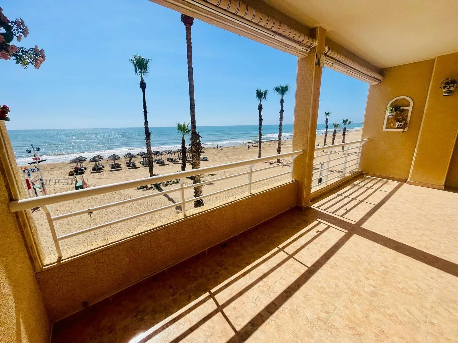 Apartment de 3 dormitorios en venta en Torrevieja, Alicante