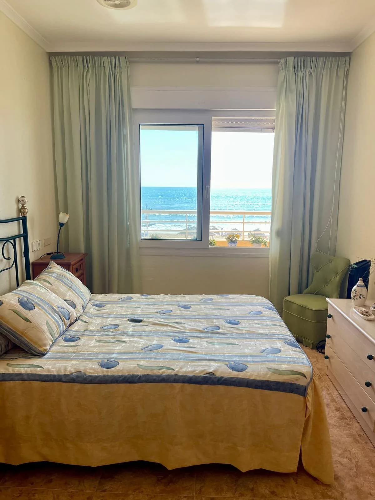 Apartment de 3 dormitorios en venta en Torrevieja, Alicante - Image 5