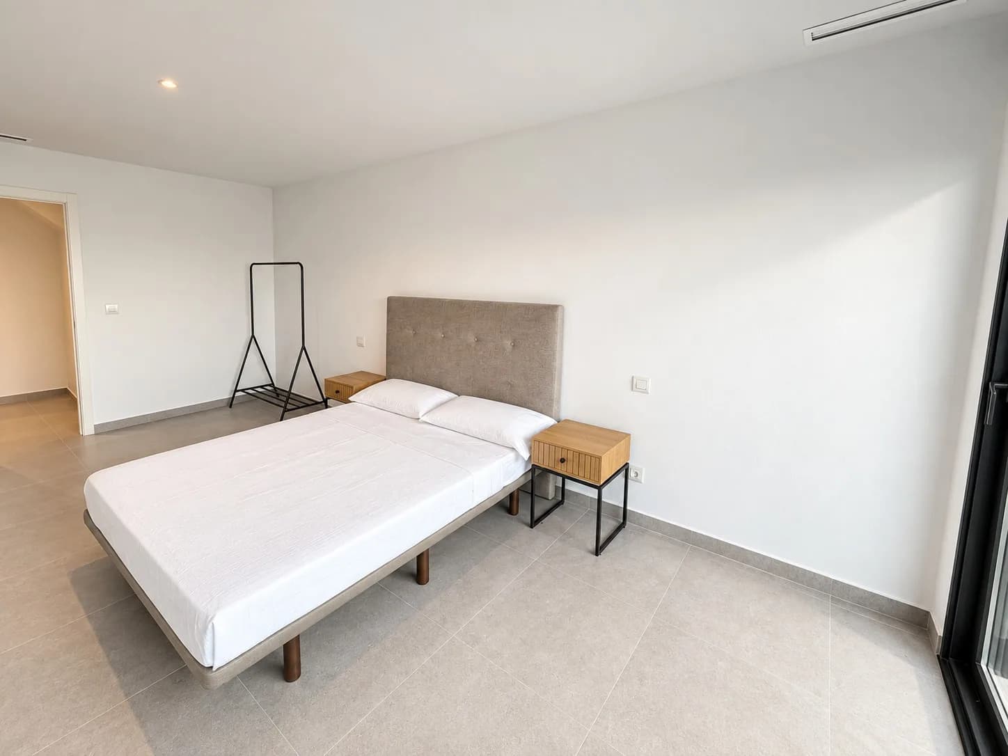 Apartment de 4 dormitorios en venta en Guardamar Del Segura, Alicante - Image 7