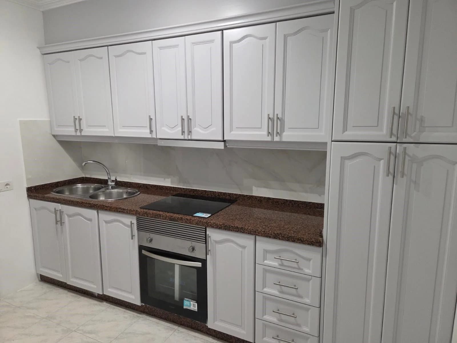 Apartment de 3 dormitorios en venta en Torrevieja, Costa Blanca - Image 3