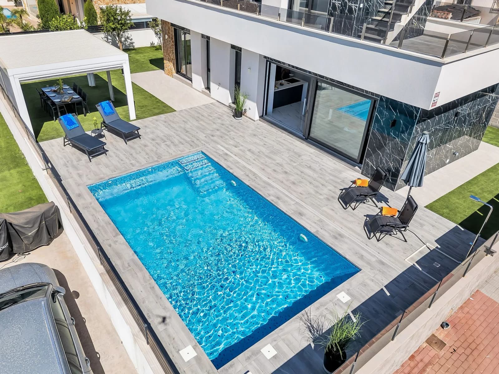 Villa de 3 dormitorios en venta en Torrevieja, Costa Blanca