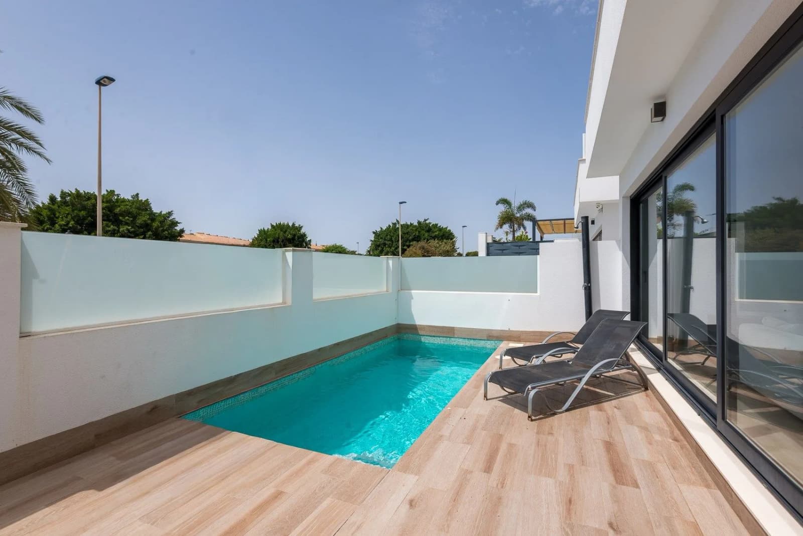 Villa de 3 dormitorios en venta en San Pedro del Pinatar, Costa Cálida - Image 2
