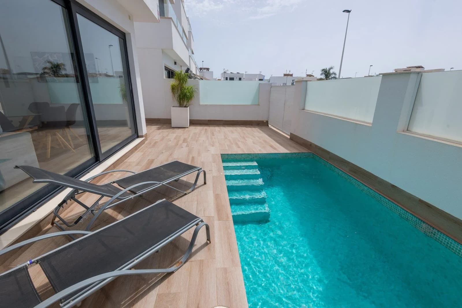 Villa de 3 dormitorios en venta en San Pedro del Pinatar, Costa Cálida - Image 4