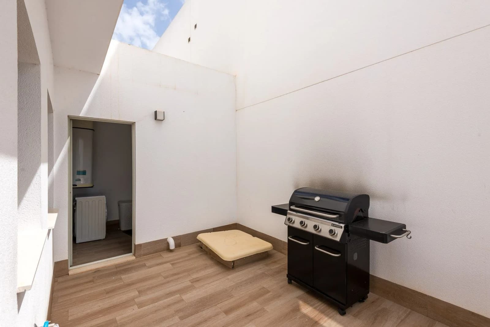 Villa de 3 dormitorios en venta en San Pedro del Pinatar, Costa Cálida - Image 8