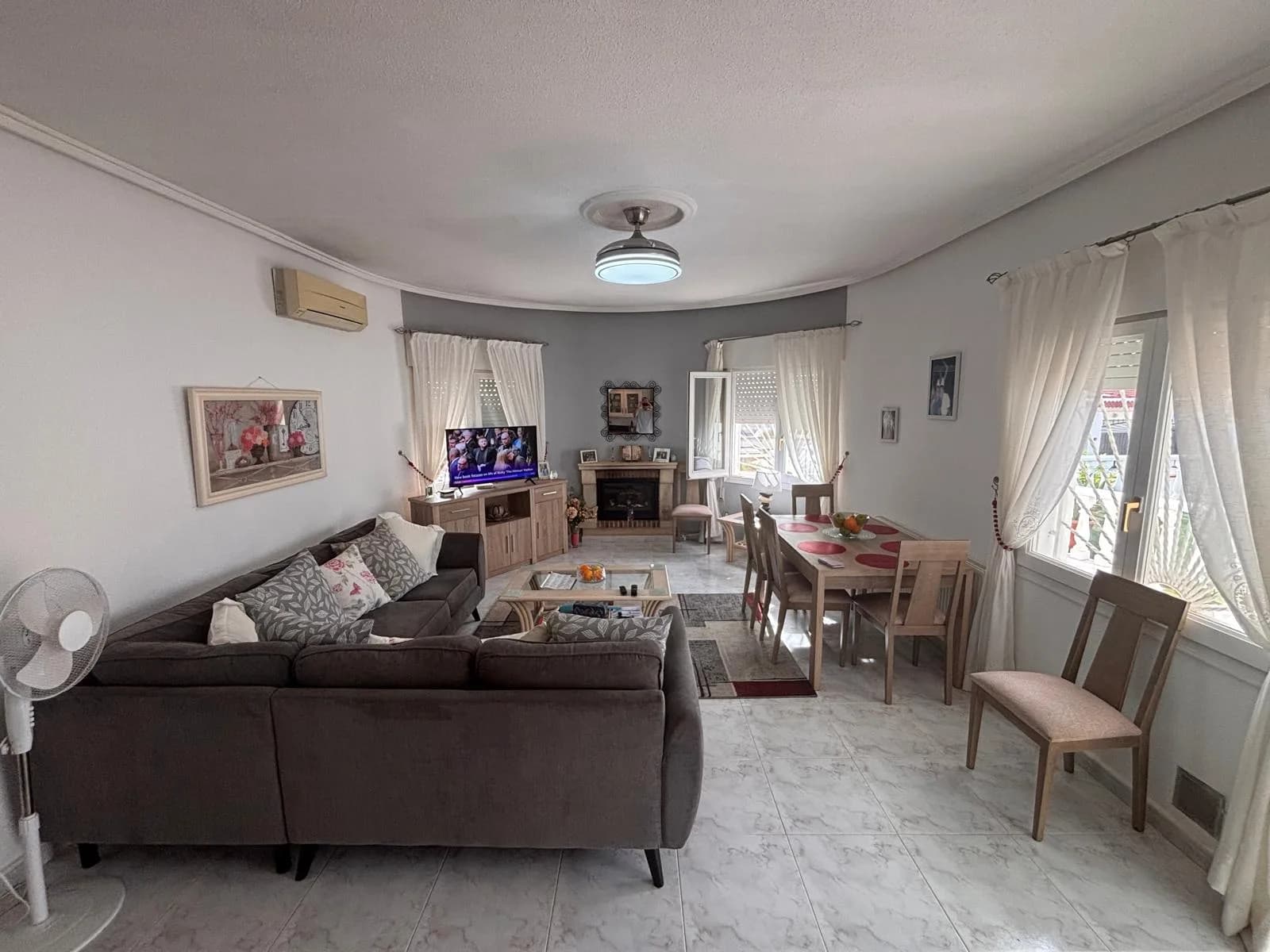 Detached Villa In Urbanización Ciudad Quesada - Image 2