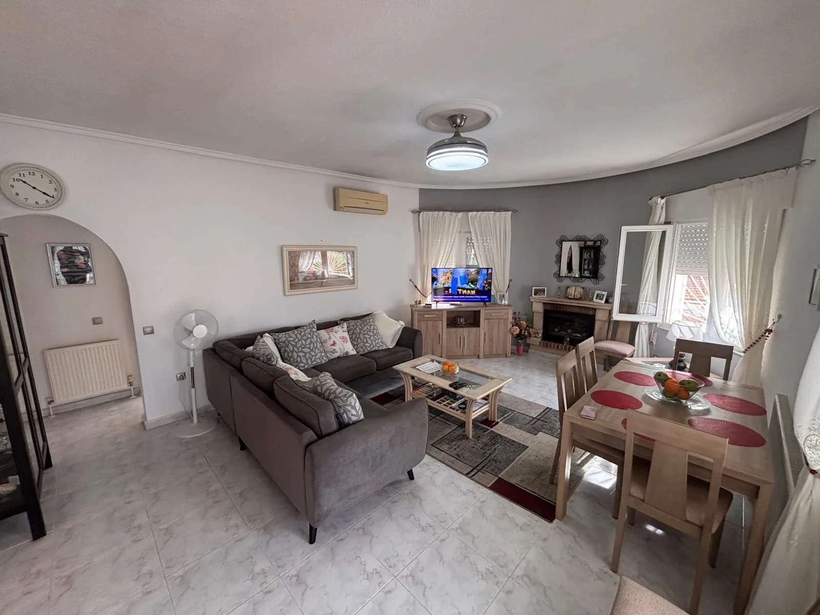 Detached Villa In Urbanización Ciudad Quesada - Image 3