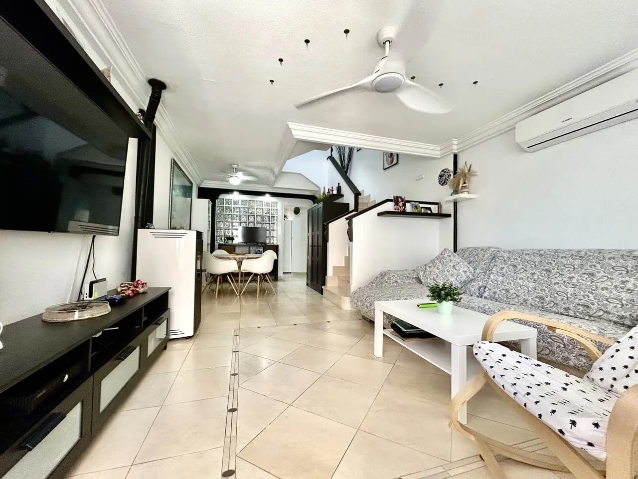 Townhouse de 4 dormitorios en venta en Heredades, Alicante - Image 4