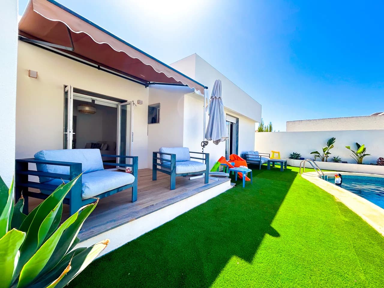 Villa de 5 dormitorios en venta en Mar De Cristal, Murcia - Image 2