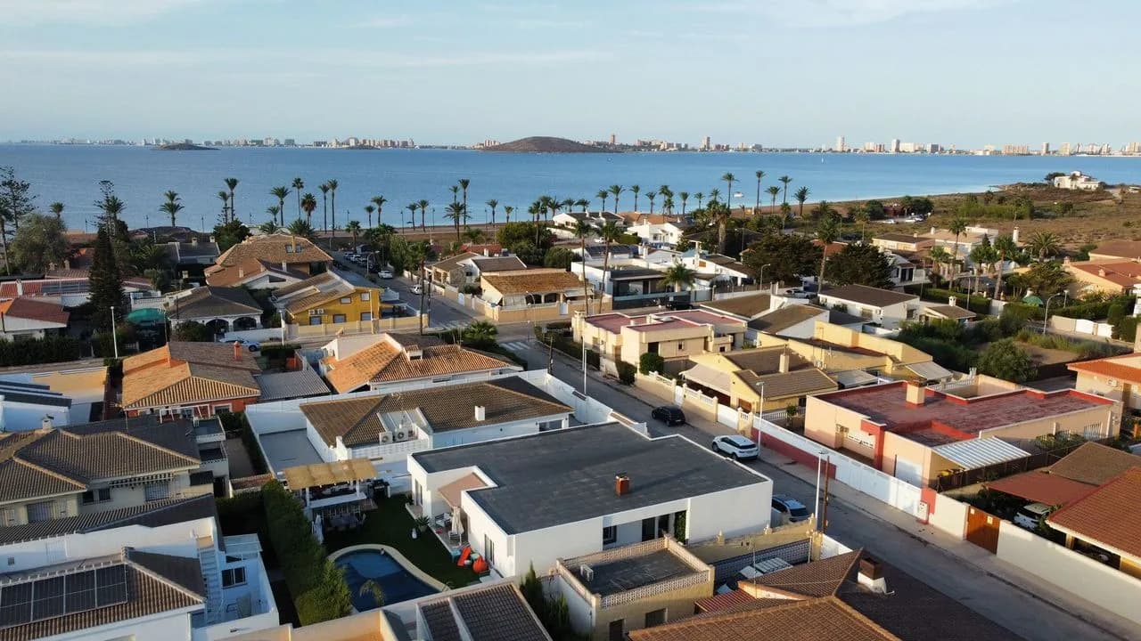 Villa de 5 dormitorios en venta en Mar De Cristal, Murcia - Image 3