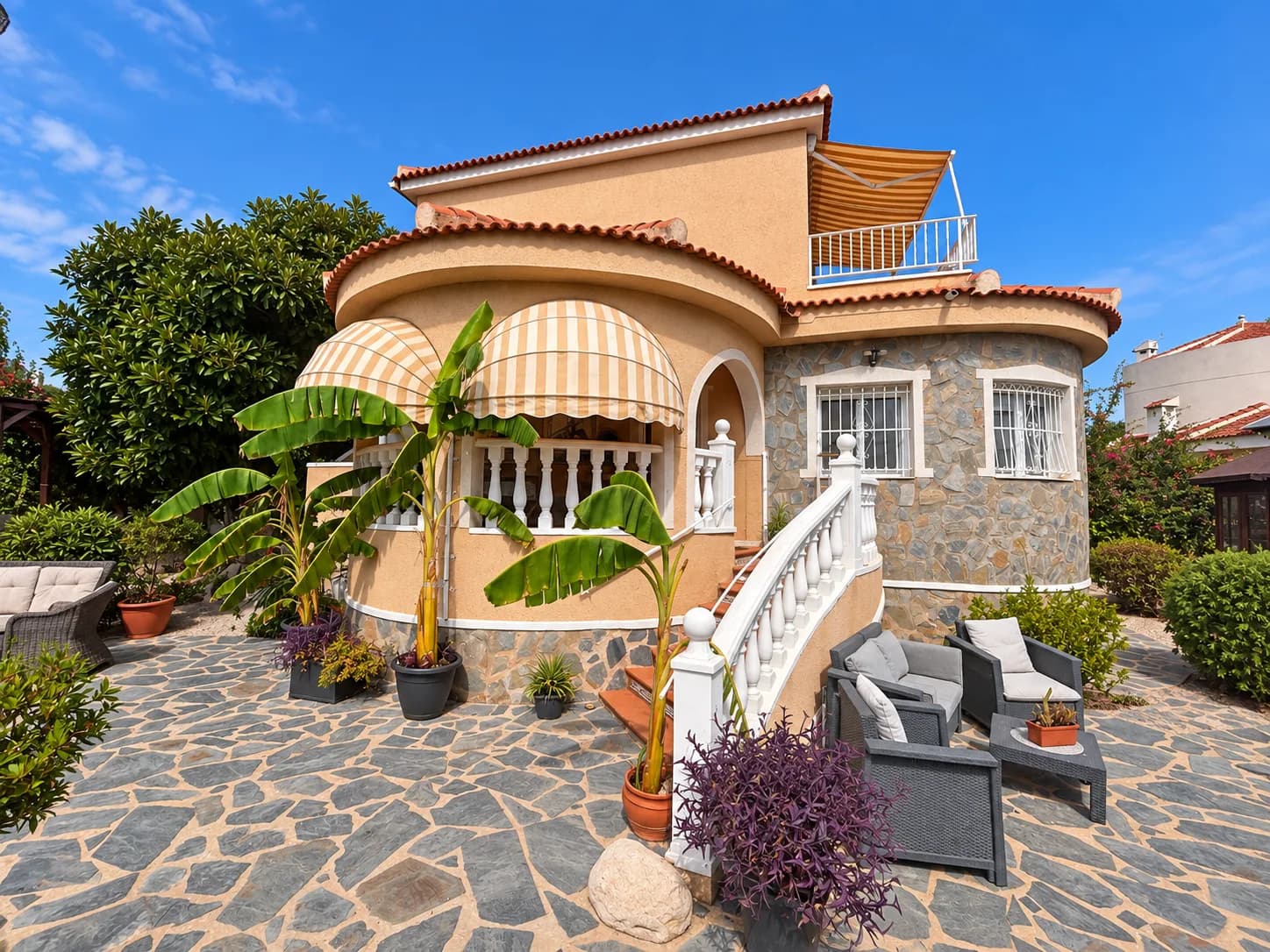 Detached Villa In Urbanización Ciudad Quesada - Image 3