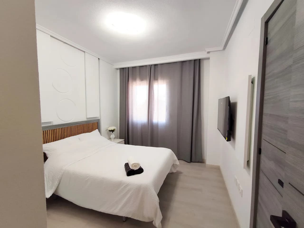 Apartment de 3 dormitorios en venta en Torrevieja, Alicante - Image 7