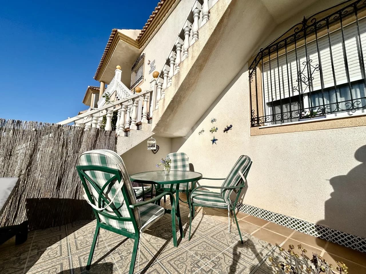 Apartment de 2 dormitorios en venta en Cabo Roig, Alicante - Image 4