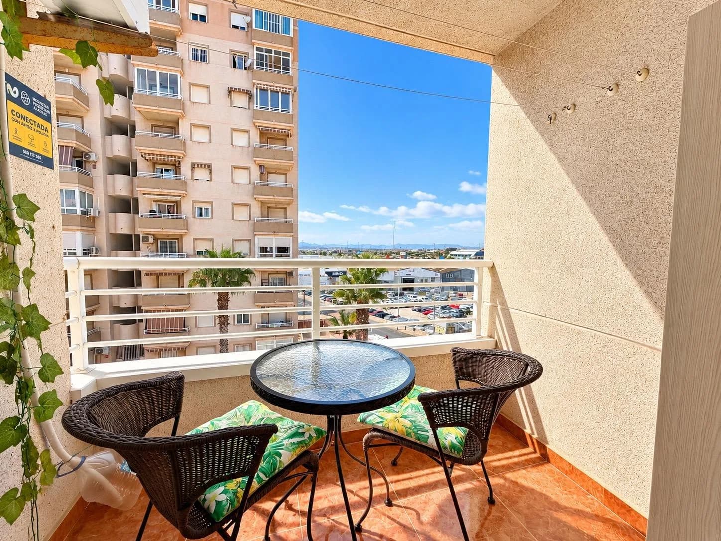 Apartment de 2 dormitorios en venta en Torrevieja, Alicante