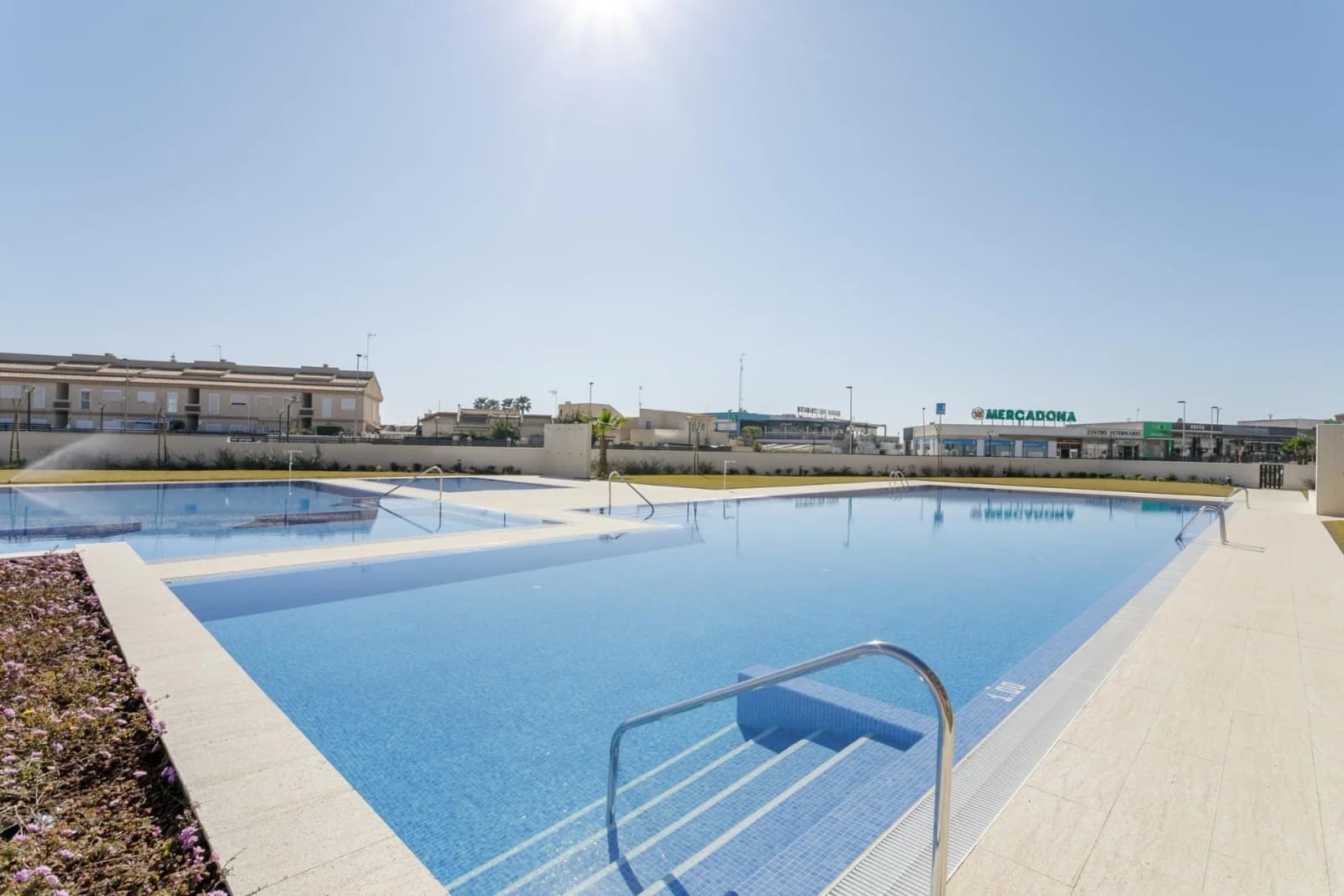 Villa de 3 dormitorios en venta en Torrevieja, Alicante - Image 4