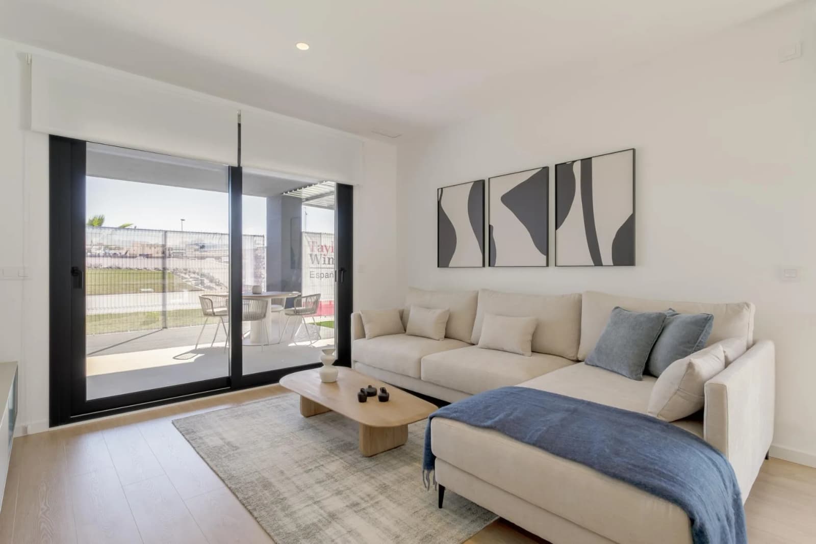 Villa de 3 dormitorios en venta en Torrevieja, Alicante - Image 8
