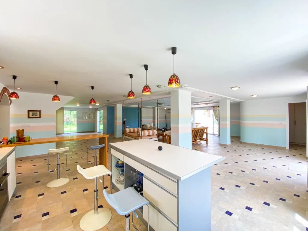 Villa de 7 dormitorios en venta en Villamartín, Alicante - Image 9