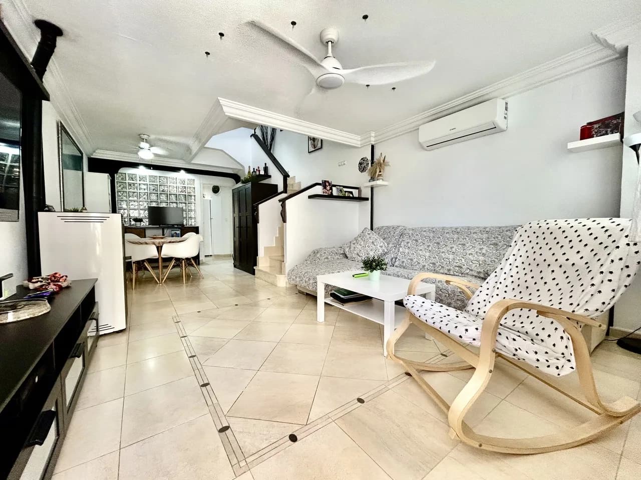 Townhouse de 4 dormitorios en venta en Formentera del Segura, Alicante - Image 3