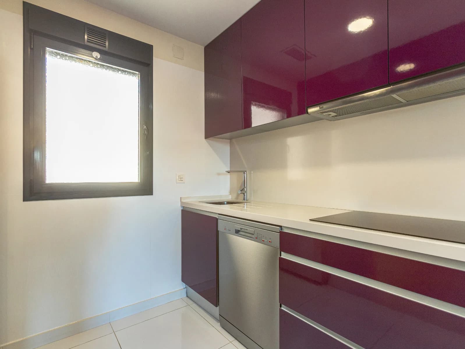 Bungalow de 2 dormitorios en venta en Los Altos, Alicante - Image 6