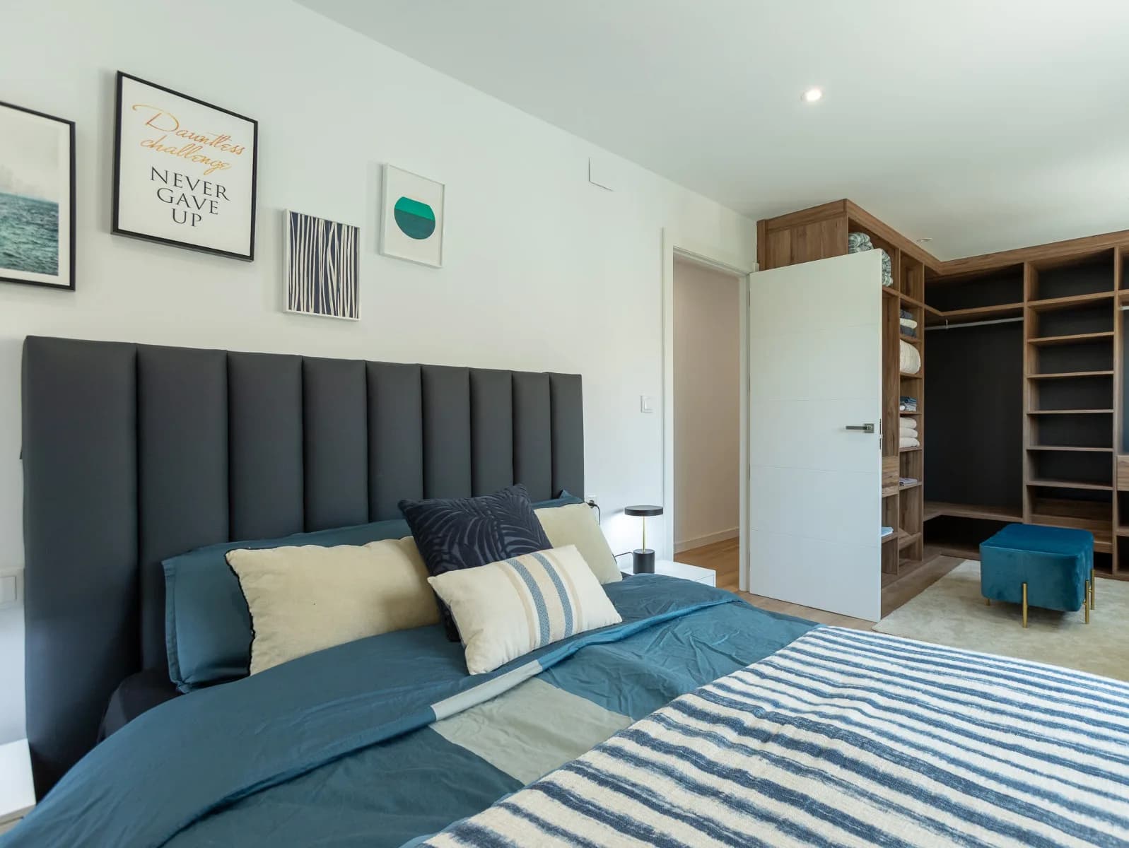 Villa de 4 dormitorios en venta en Los balcones, Alicante - Image 9