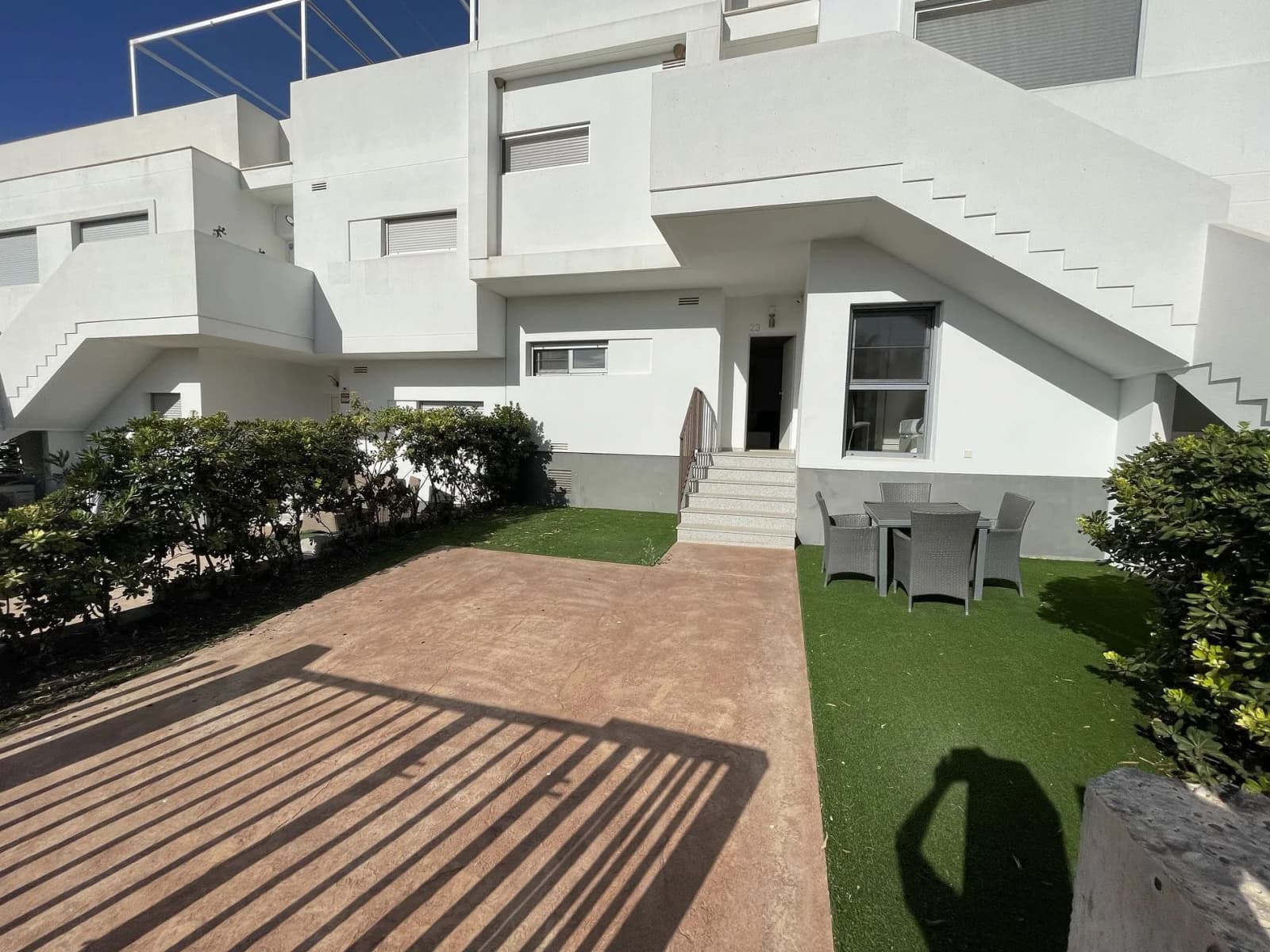 Apartment de 2 dormitorios en venta en Vistabella Golf, Alicante - Image 3
