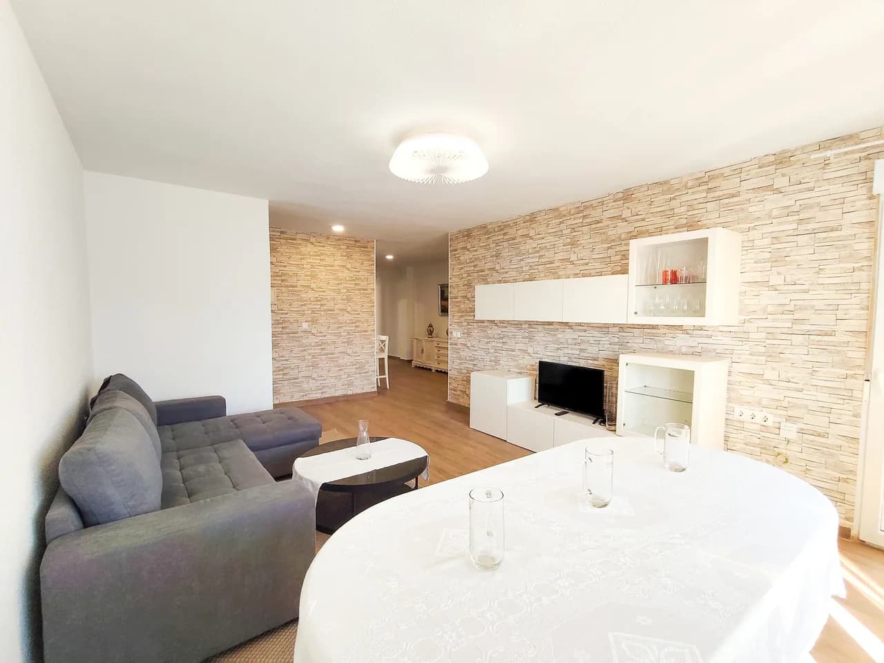 Apartment de 3 dormitorios en venta en Benijofar, Alicante - Image 2