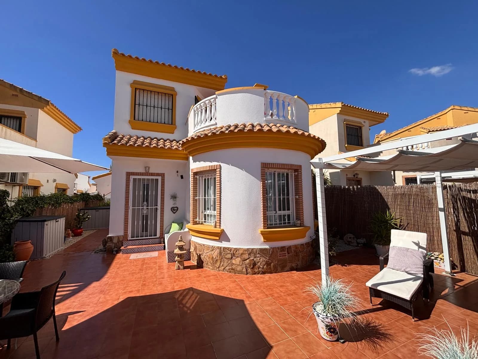 Detached Villa In El Campo - Image 7