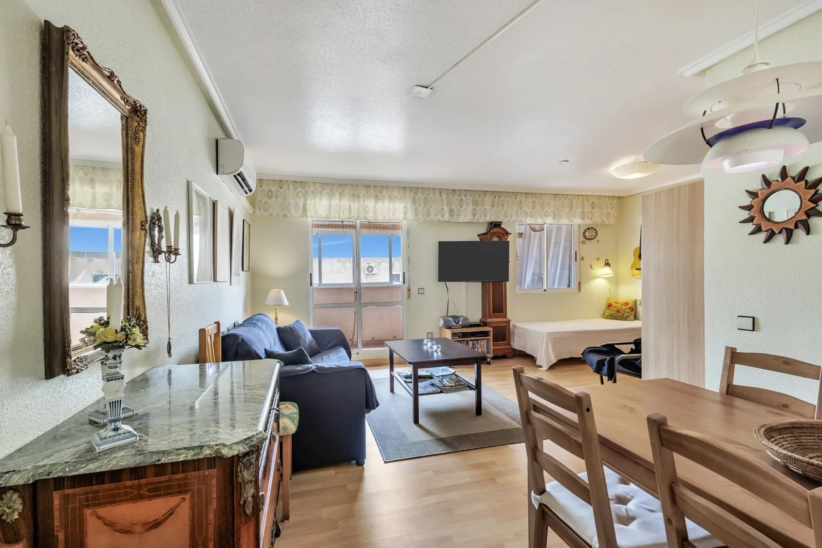 Apartment In Torrevieja - Image 3