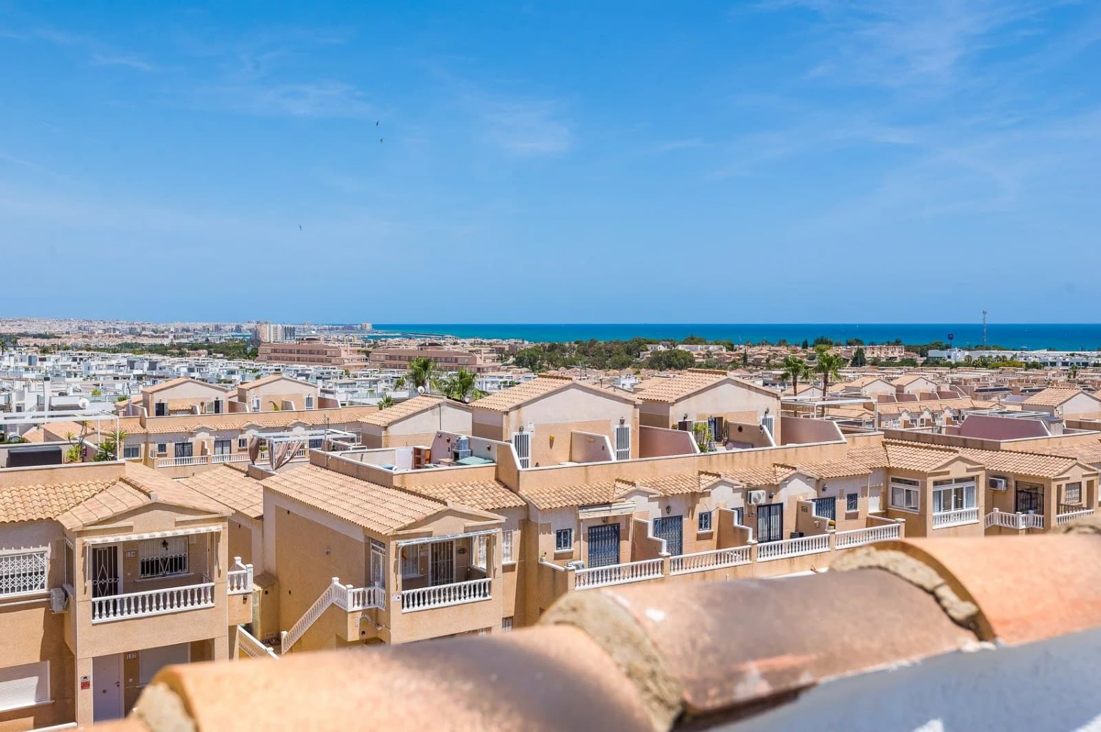 Apartment In Punta Prima - Image 3