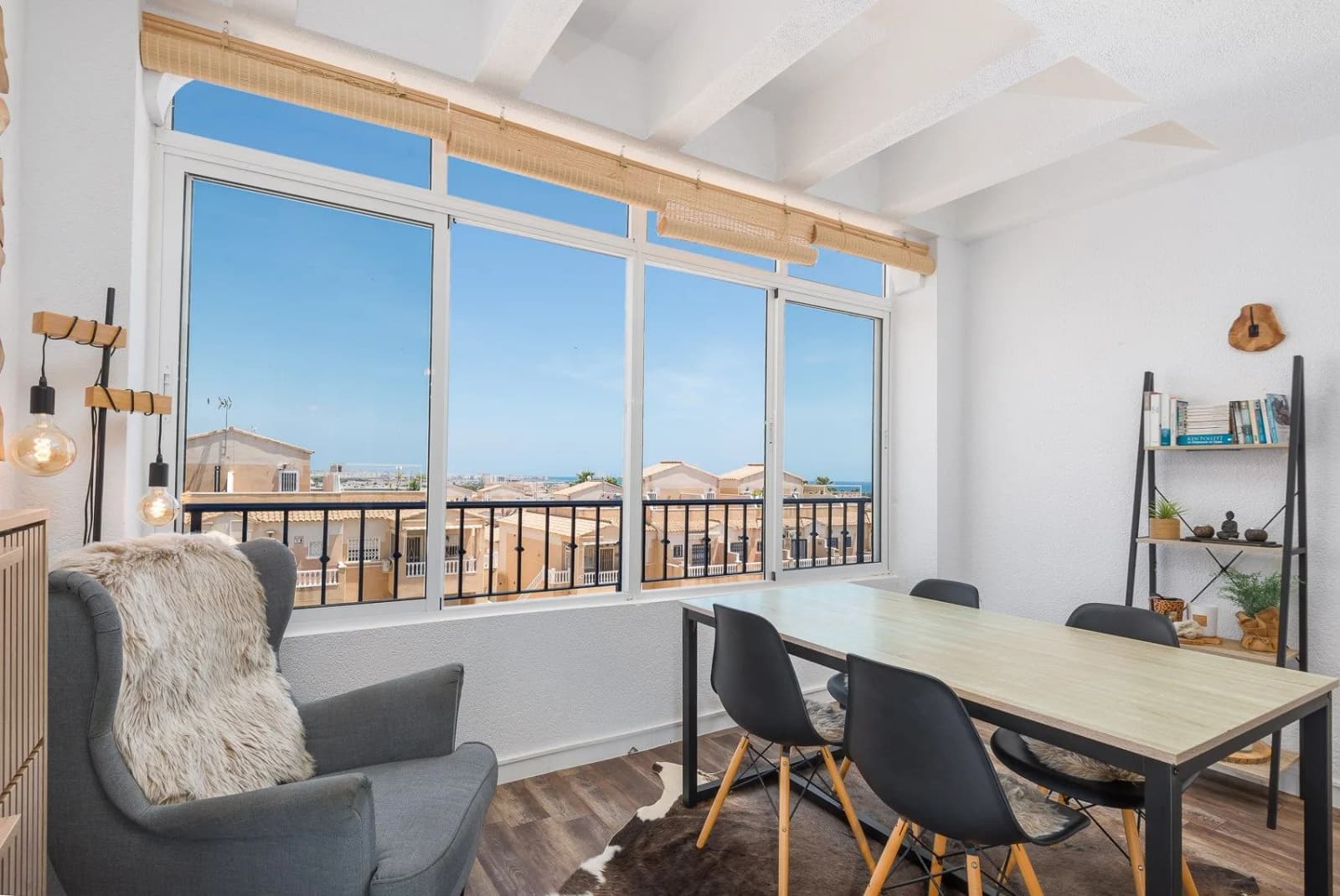 Apartment In Punta Prima - Image 4