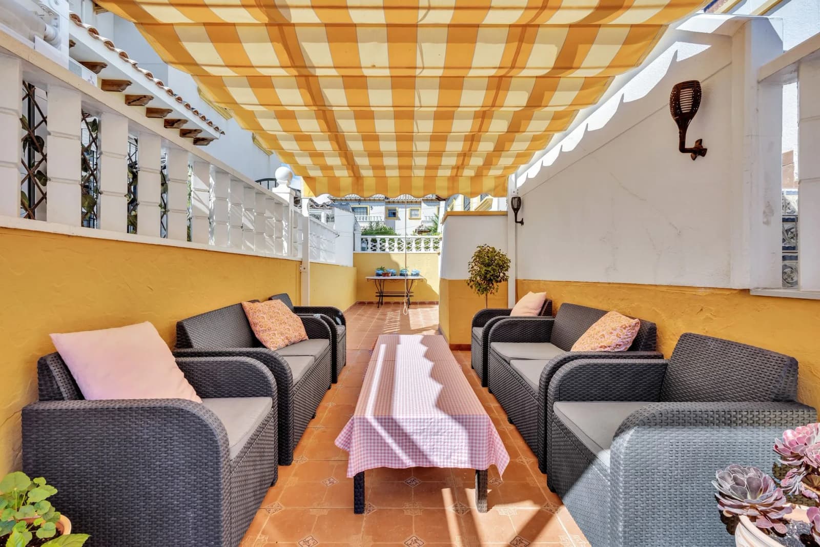 Town House In Cabo Roig - Image 3