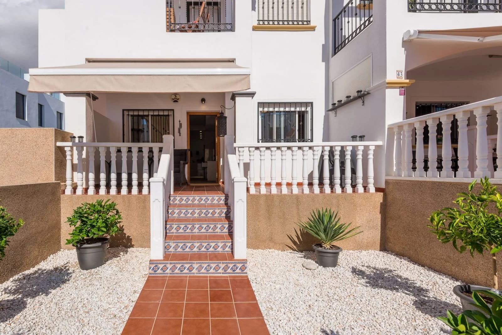 Apartment de 2 dormitorios en venta en Punta Prima, Costa Blanca