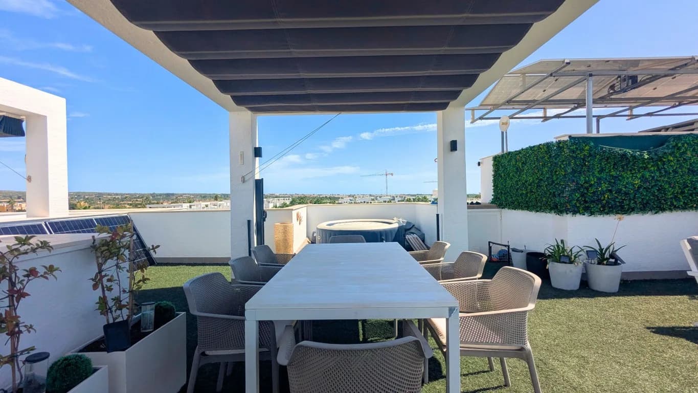 Penthouse In El Raso - Image 7