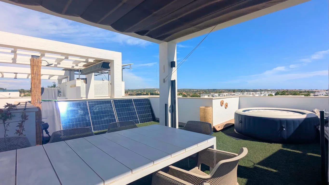 Penthouse In El Raso - Image 8