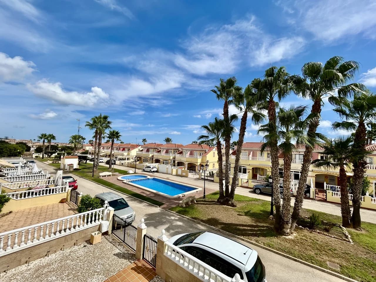 Townhouse In Cabo Roig - Image 3