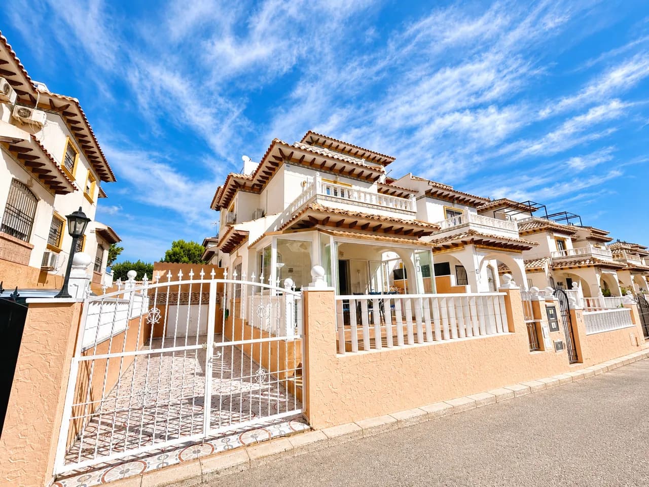 Townhouse In Cabo Roig