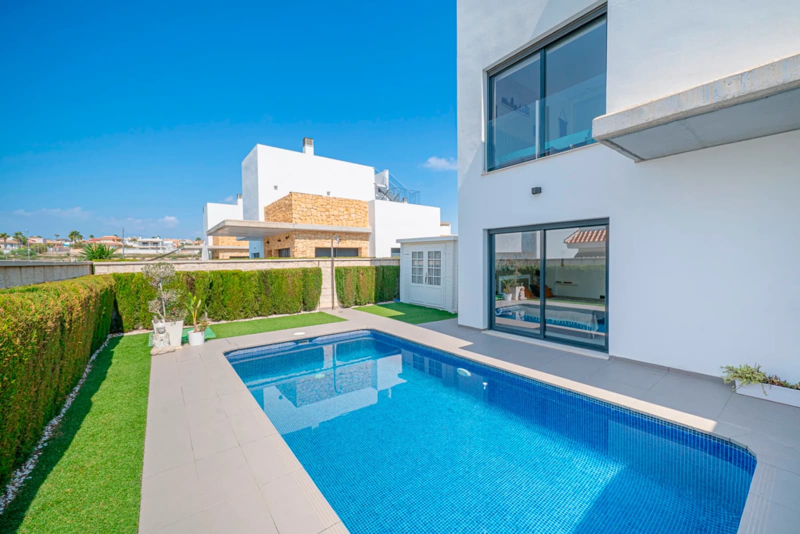 Villa de 3 dormitorios en venta en Ciudad Quesada - Rojales, Alicante - Image 3