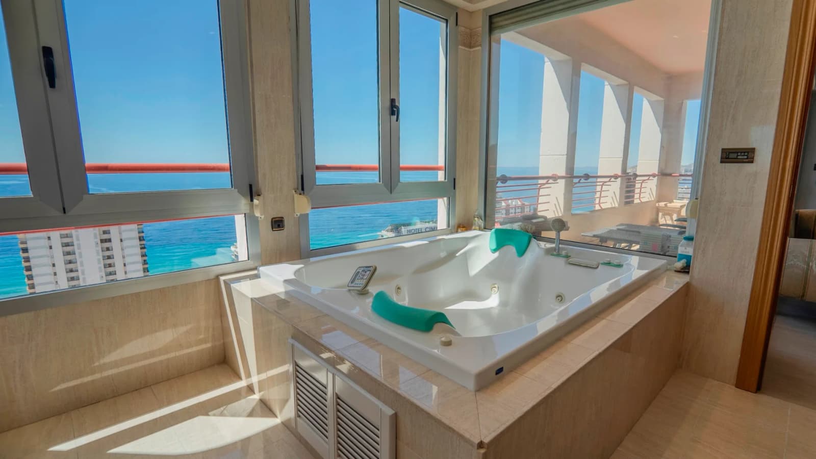 Apartment de 5 dormitorios en venta en Benidorm, Costa Blanca (Alicante) - Image 5
