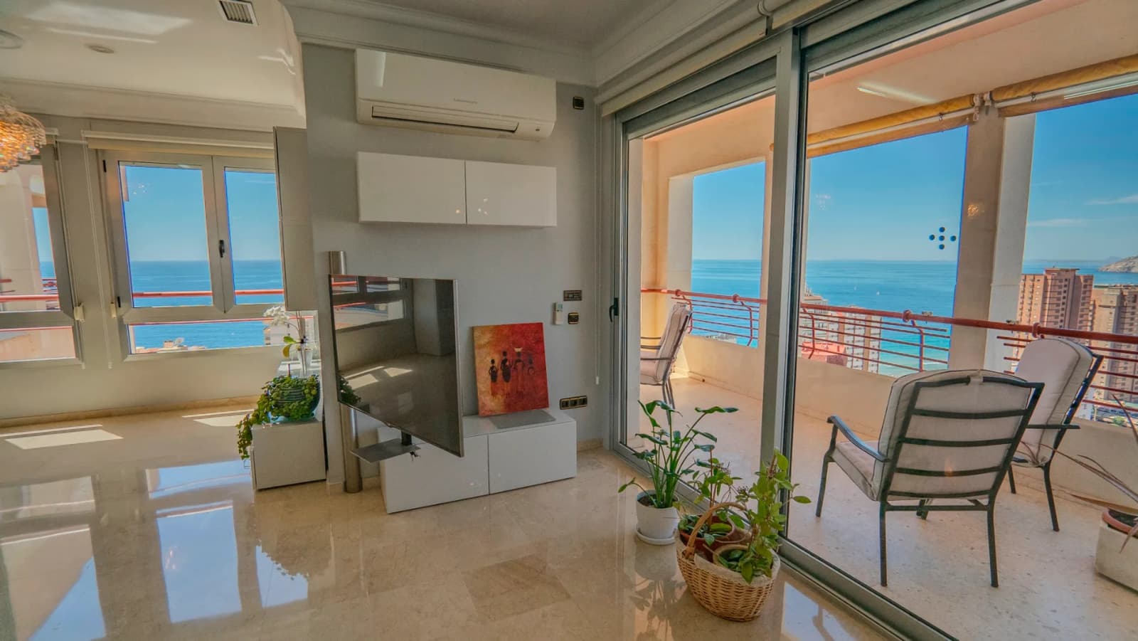 Apartment de 5 dormitorios en venta en Benidorm, Costa Blanca (Alicante) - Image 9