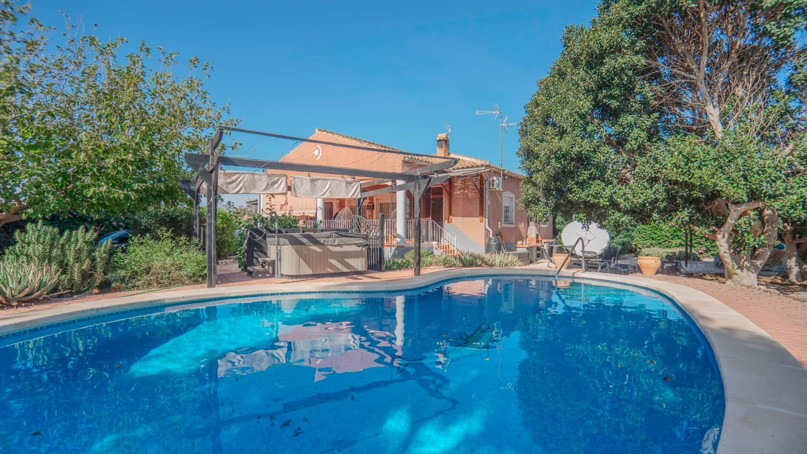 Country Property In Orihuela - Image 3