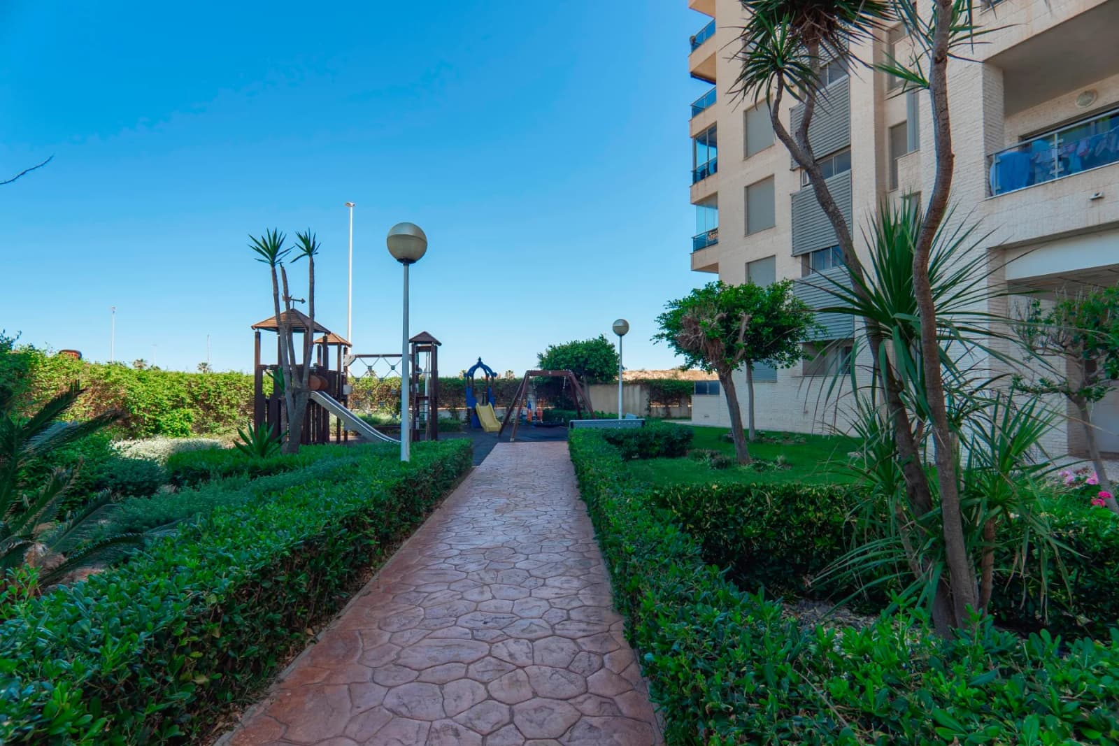 Apartment de 3 dormitorios en venta en Guardamar del Segura, Costa Blanca (Alicante) - Image 2