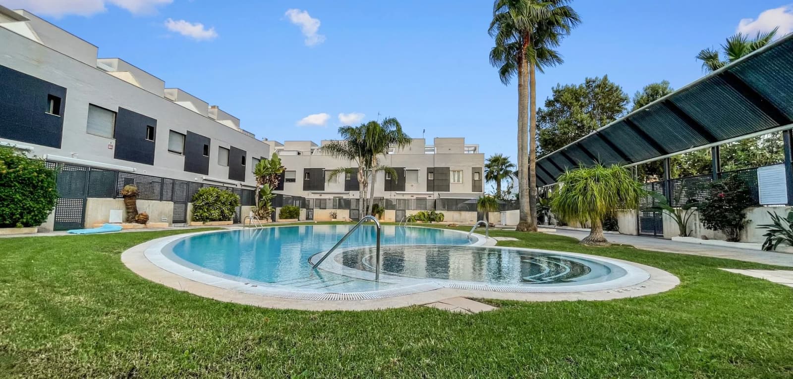 Townhouse de 3 dormitorios en venta en Pilar de la Horadada, Costa Blanca (Alicante)