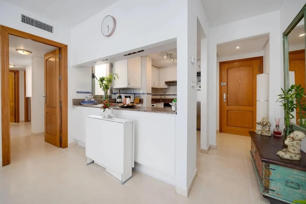 Villa de 3 dormitorios en venta en Torrevieja, Alicante - Image 9