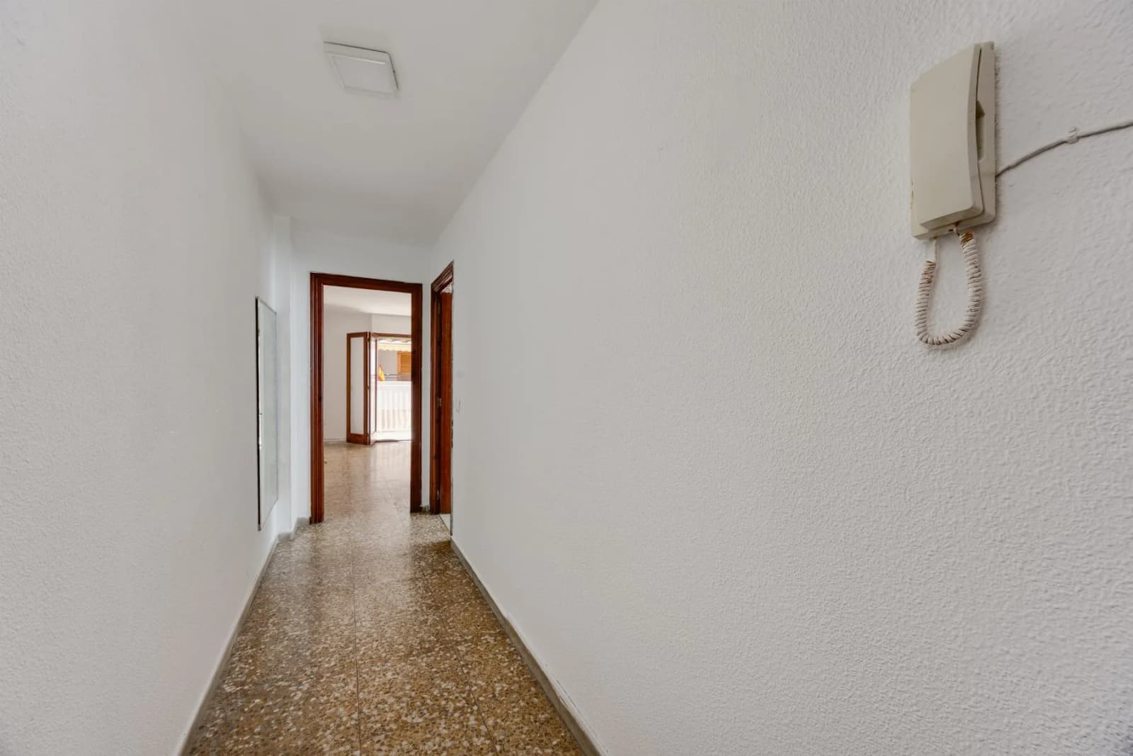 Apartamento In Torrevieja - Image 2