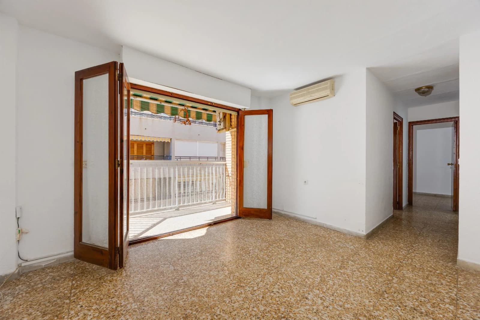 Apartamento In Torrevieja - Image 6