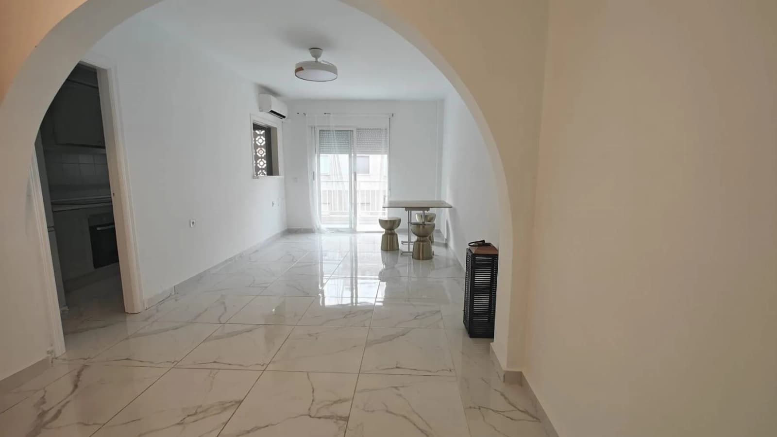 Apartamento In Torrevieja - Image 3