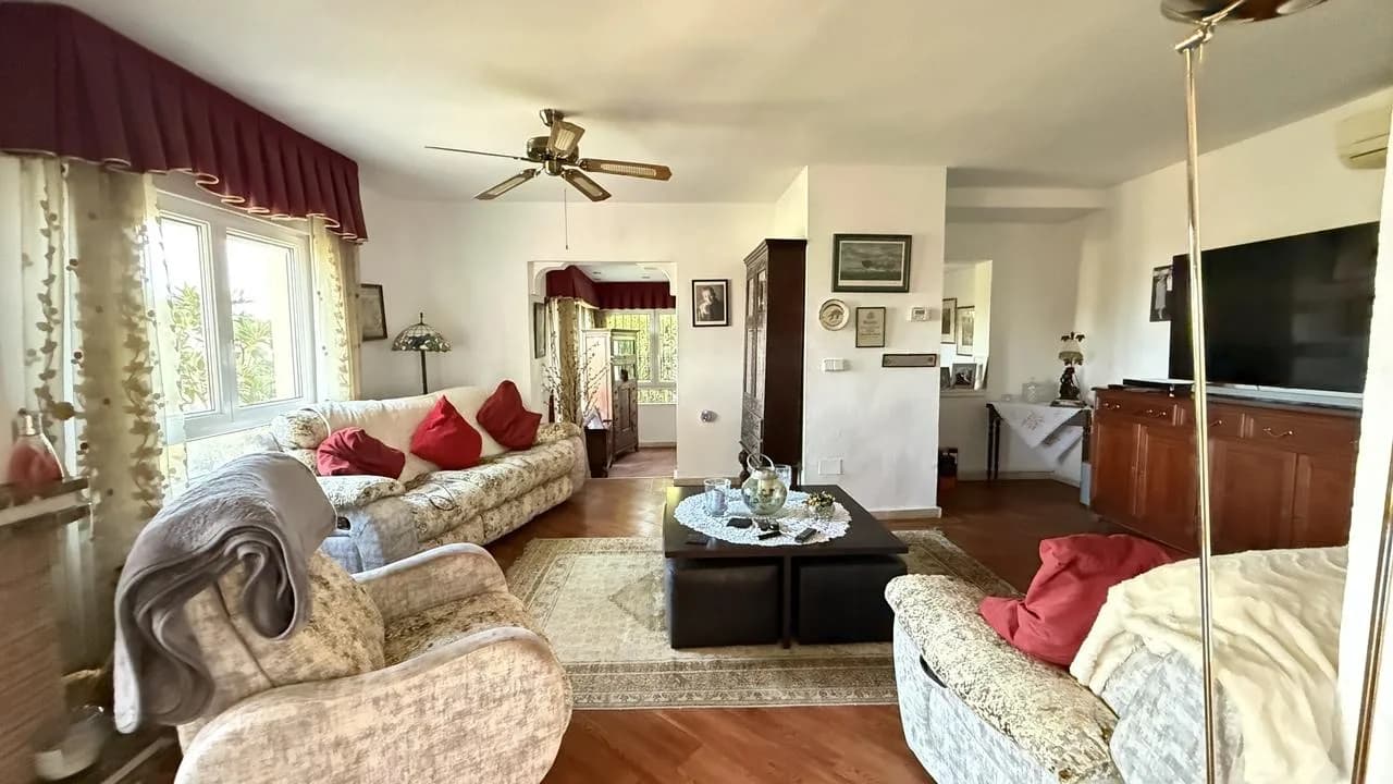 Villa de 5 dormitorios en venta en Dehesa de Campoamor, Alicante - Image 4