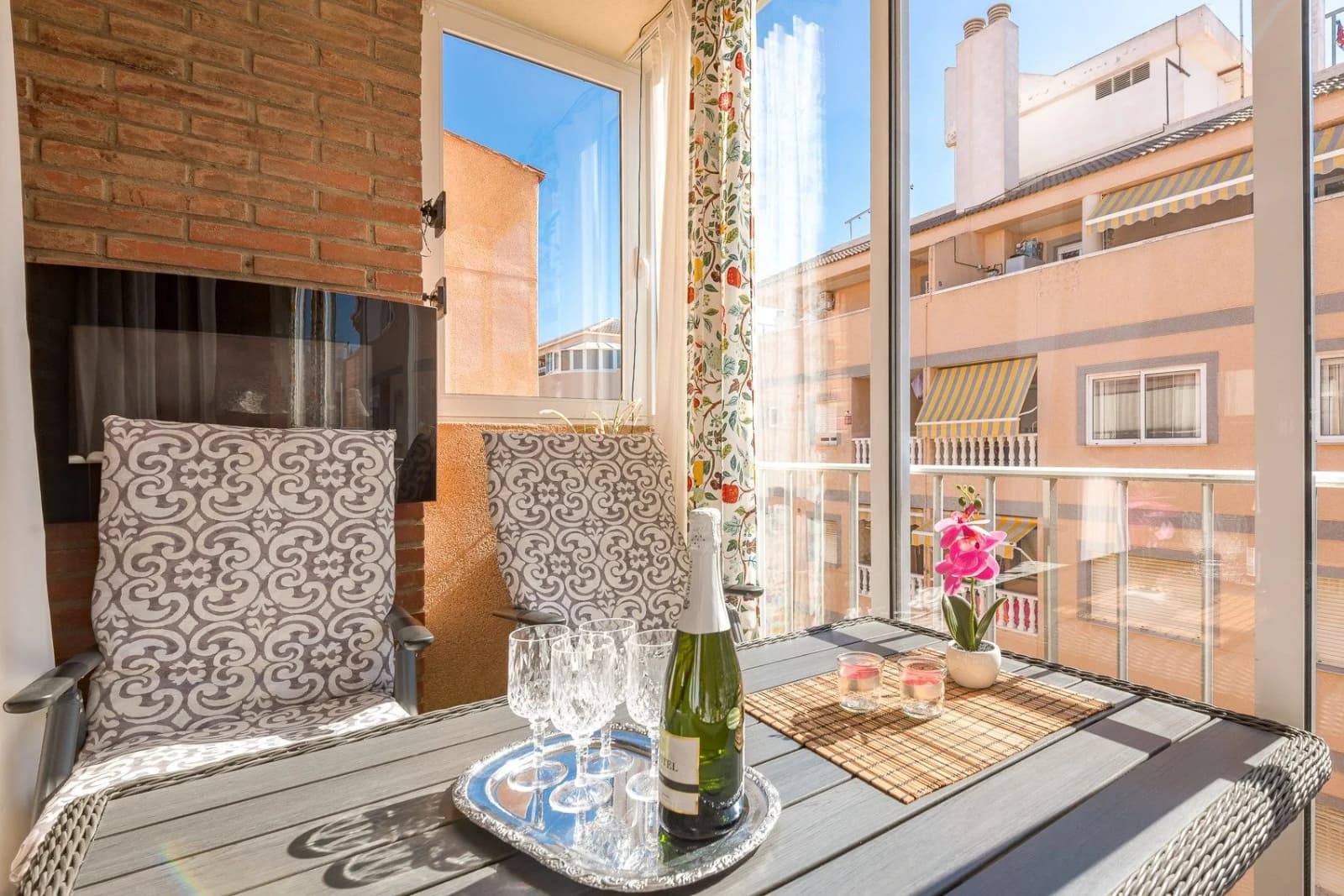 Apartment de 2 dormitorios en venta en Torrevieja, Costa Blanca - Image 2